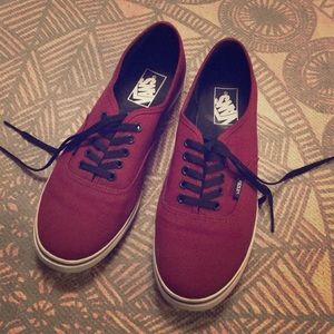 Vans low pro burgundy